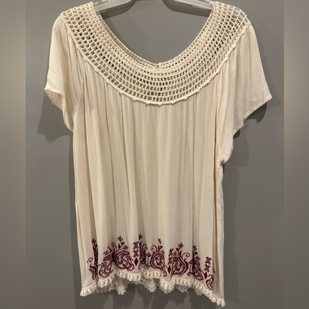 Eyeshadow Blouse Cream Size 2X Floral Embroidery Wine